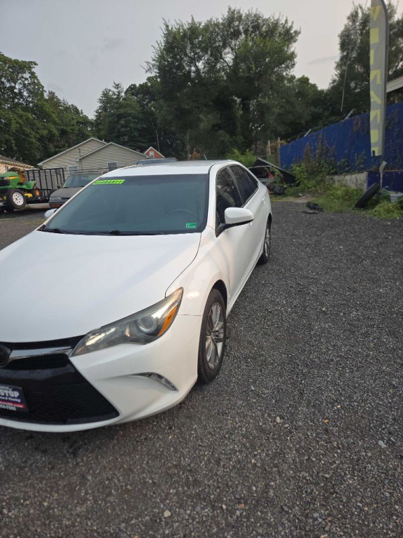 2017 Toyota Camry Image 5