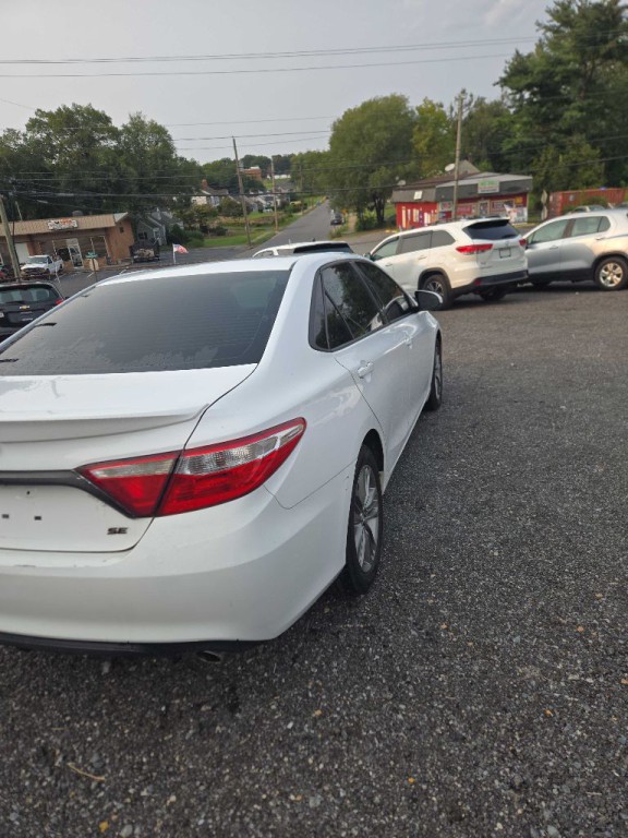 2017 Toyota Camry Image 7
