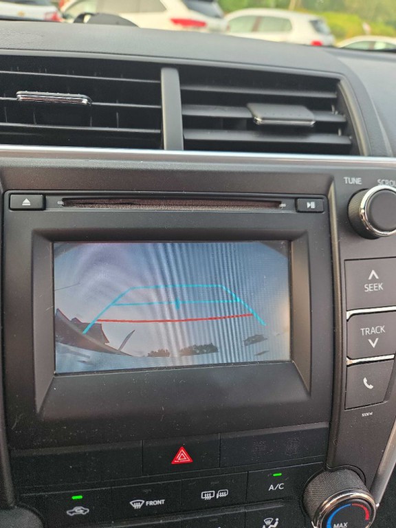 2017 Toyota Camry Image 10