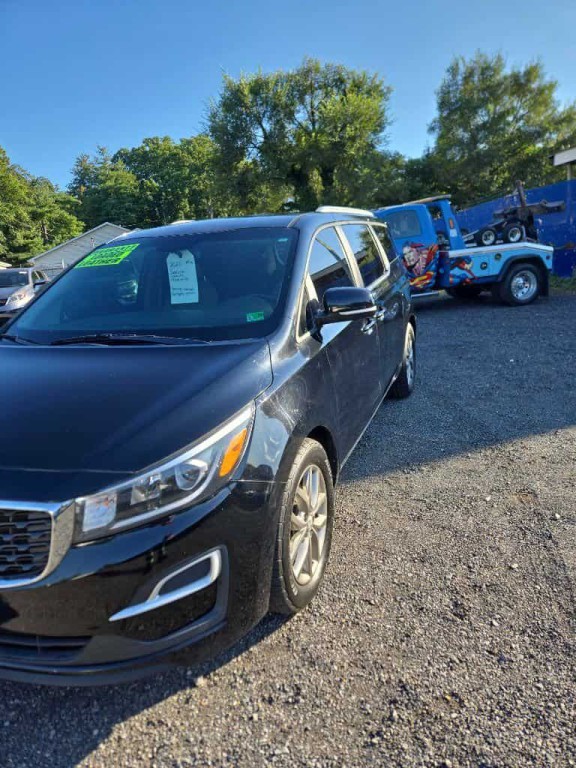 2020 Kia Sedona Image 2