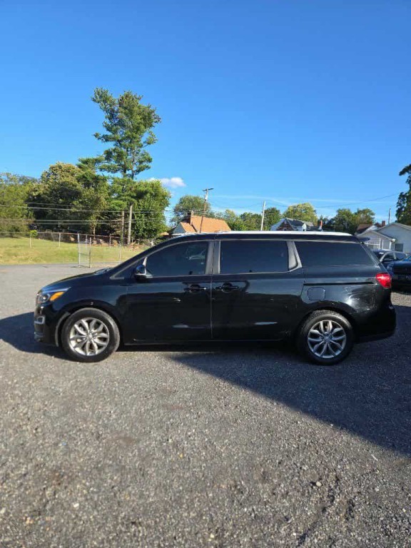2020 Kia Sedona Image 3