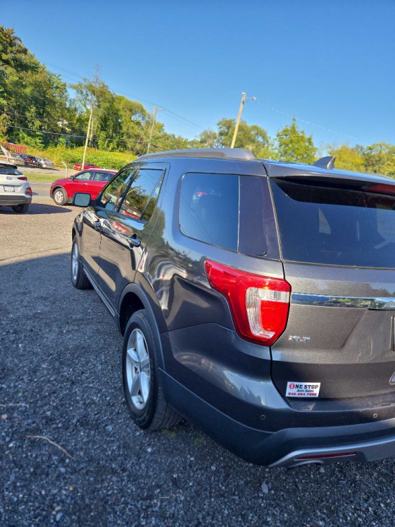 2017 Ford Explorer Image 3