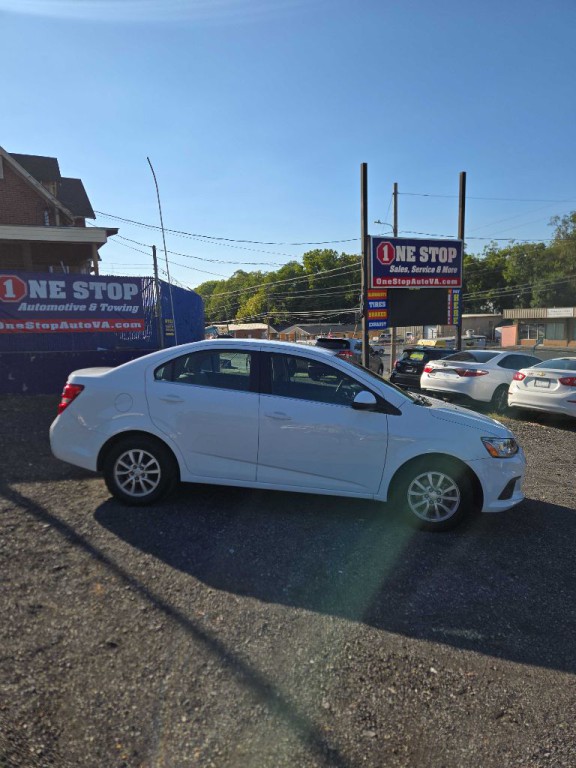 2019 Chevrolet Sonic Image 1