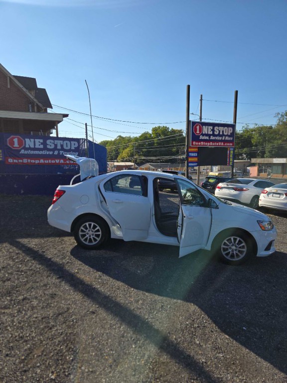 2019 Chevrolet Sonic Image 12