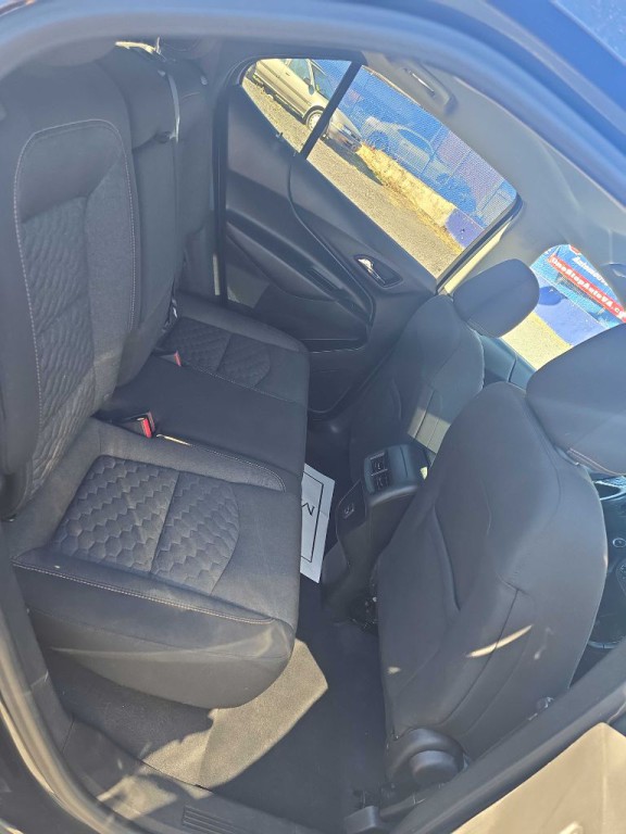 2019 Chevrolet Equinox Image 2