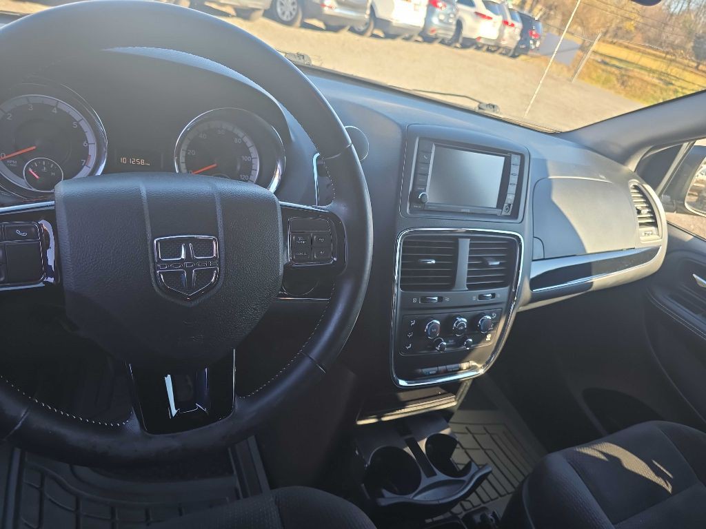 2017 Dodge Grand Caravan Image 5