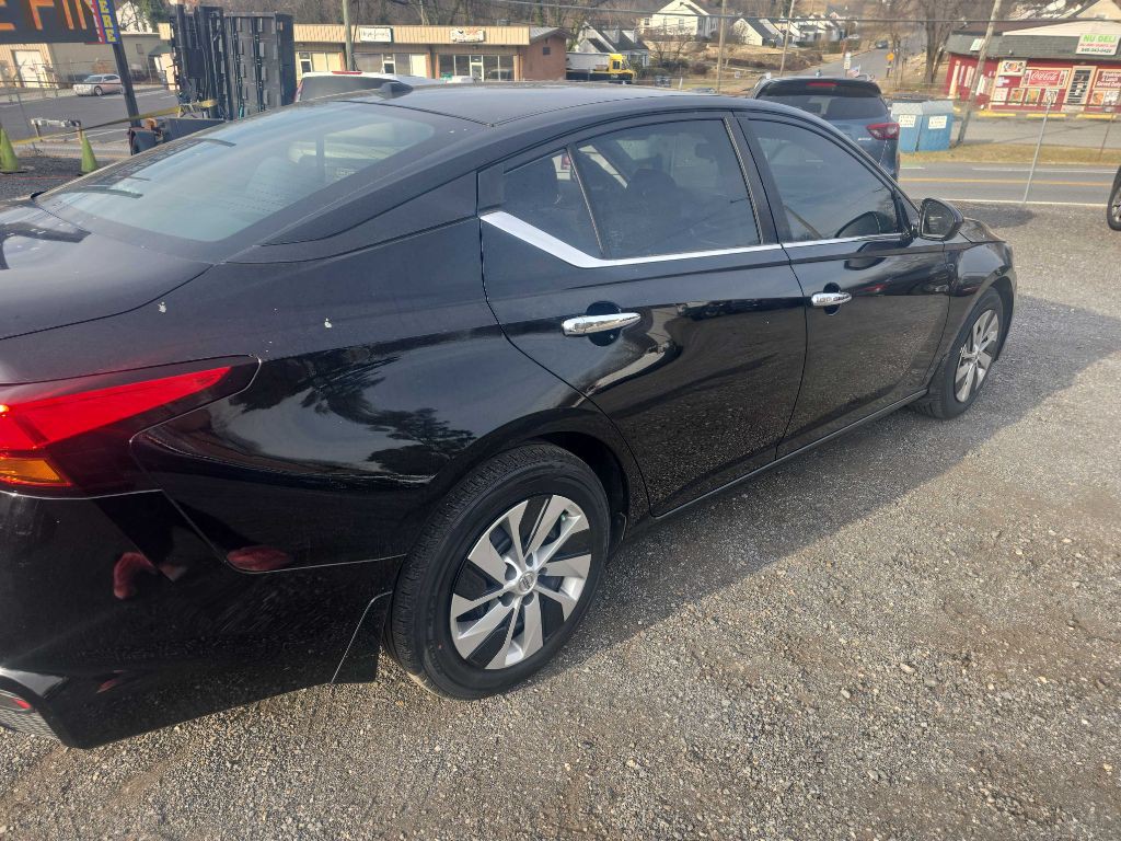 2020 Nissan Altima Image 3