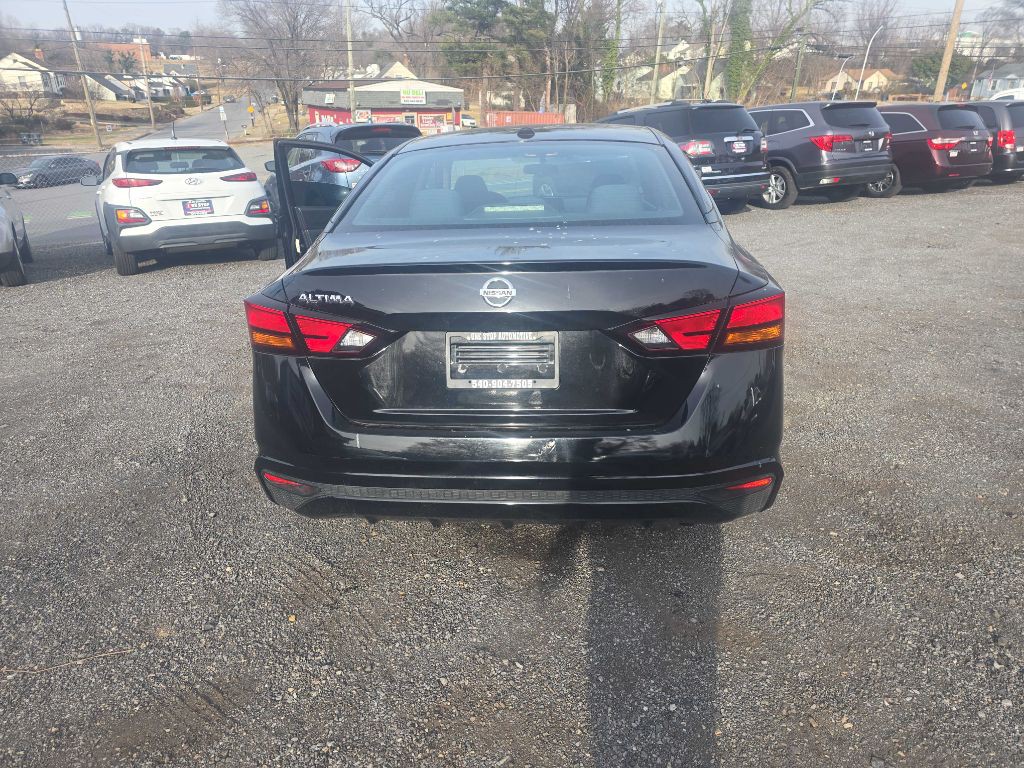 2020 Nissan Altima Image 4