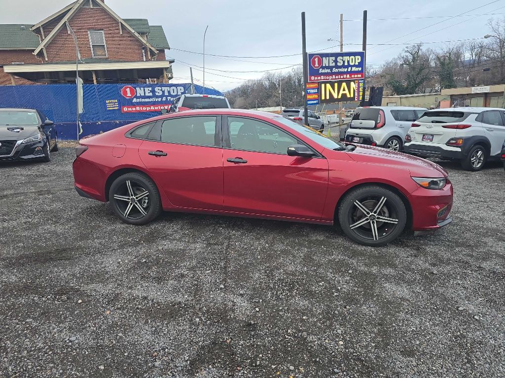 2017 Chevrolet Malibu Image 1