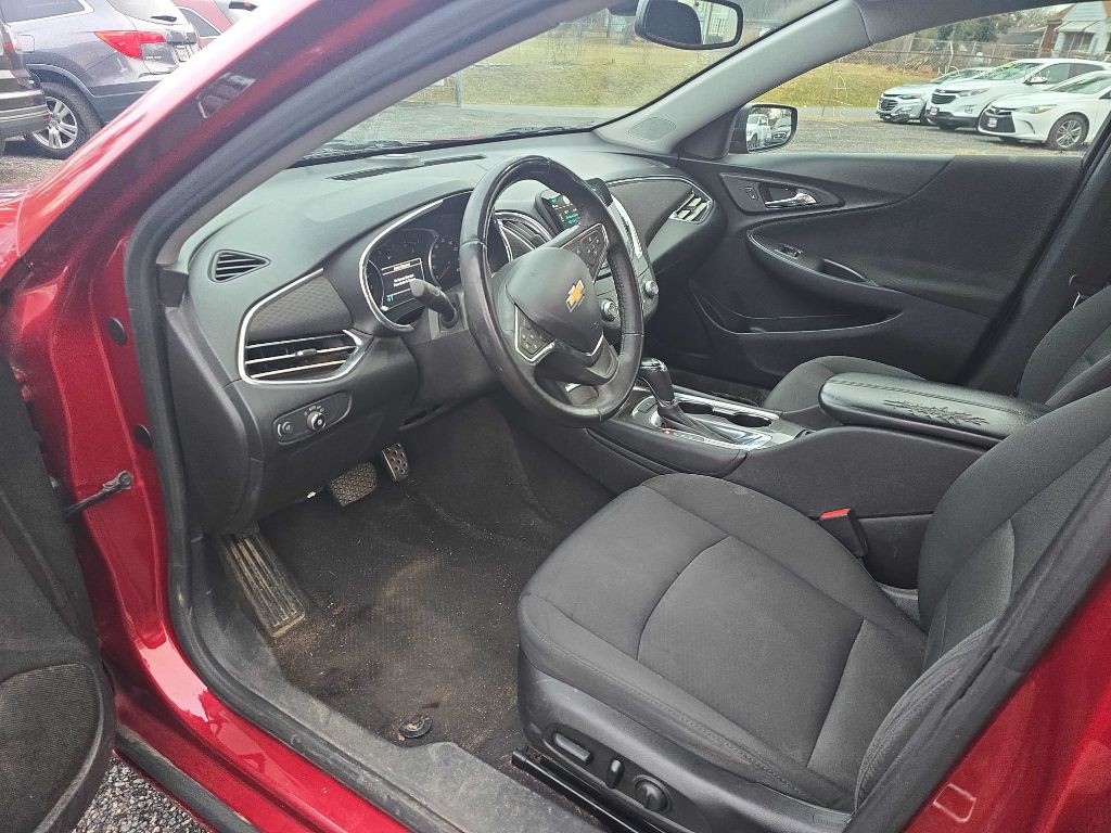 2017 Chevrolet Malibu Image 5