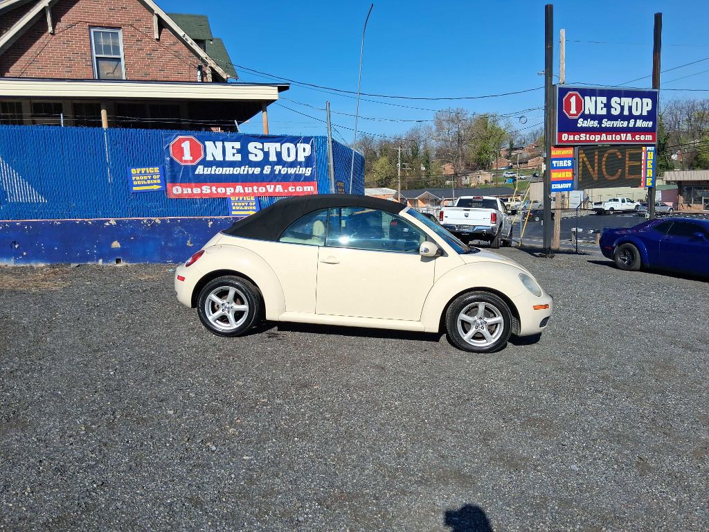 2006 Volkswagen Beetle Image 1