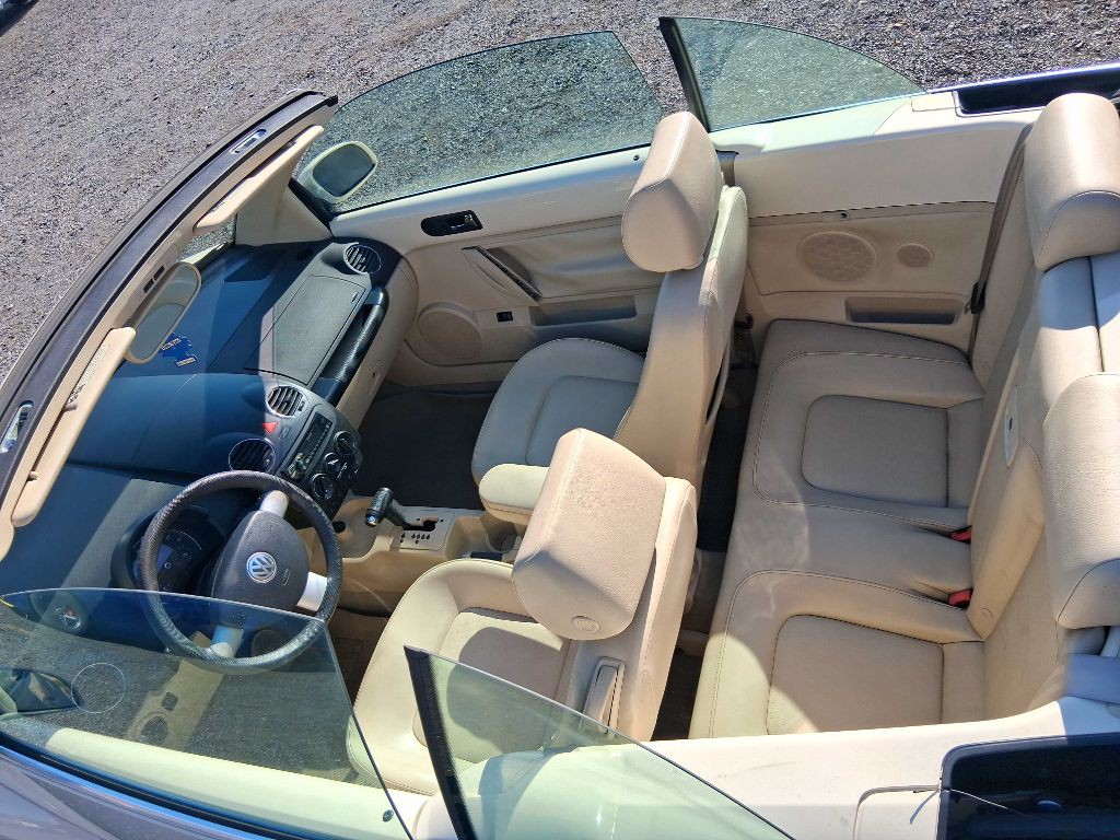 2006 Volkswagen Beetle Image 7
