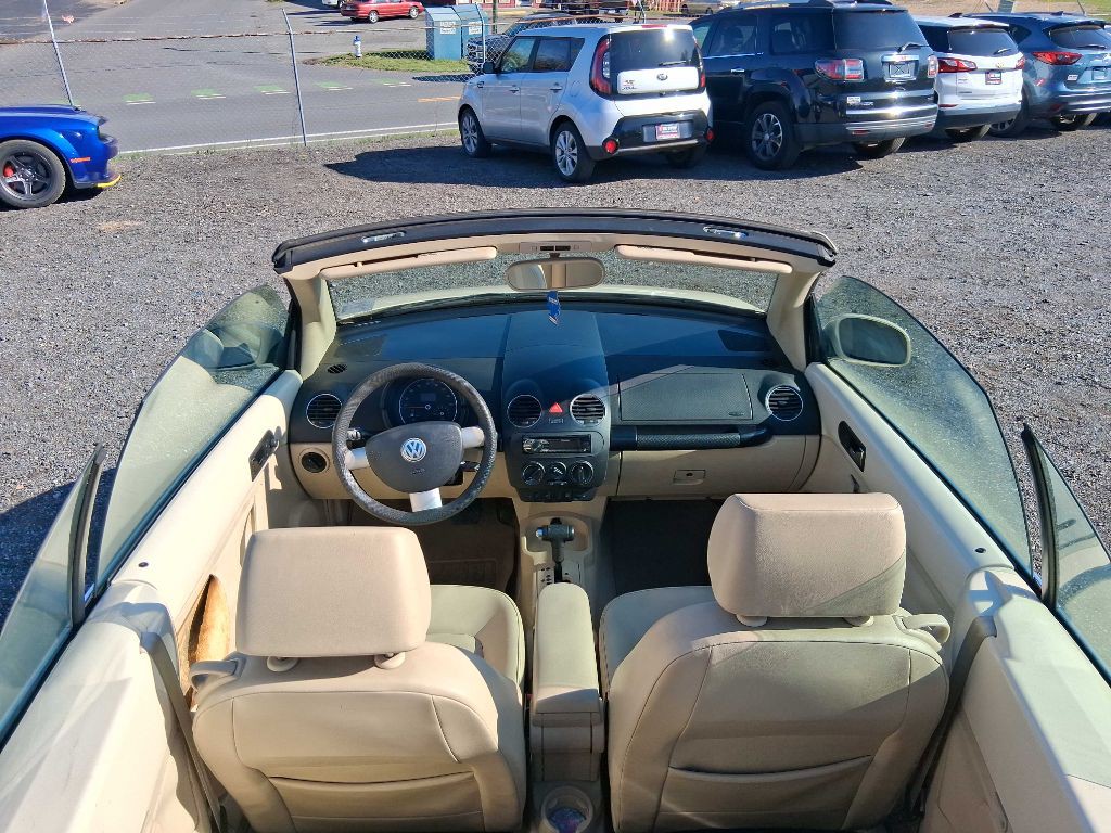 2006 Volkswagen Beetle Image 4