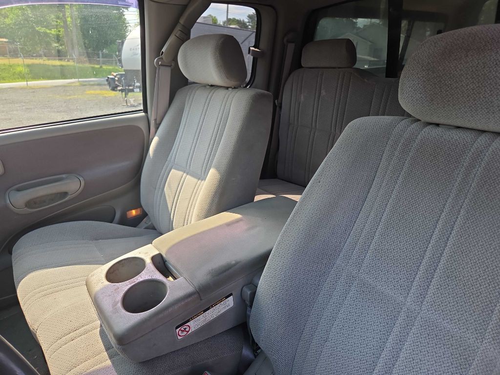 2000 Toyota Tundra Image 9