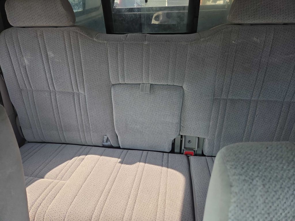 2000 Toyota Tundra Image 10