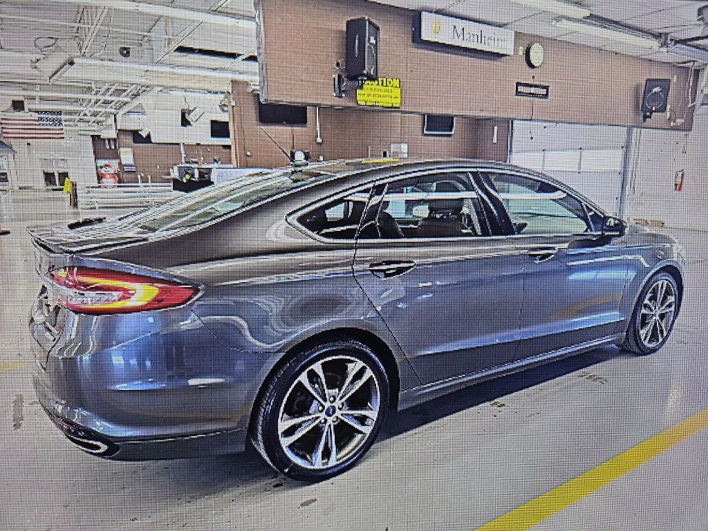 2018 Ford Fusion Image 2