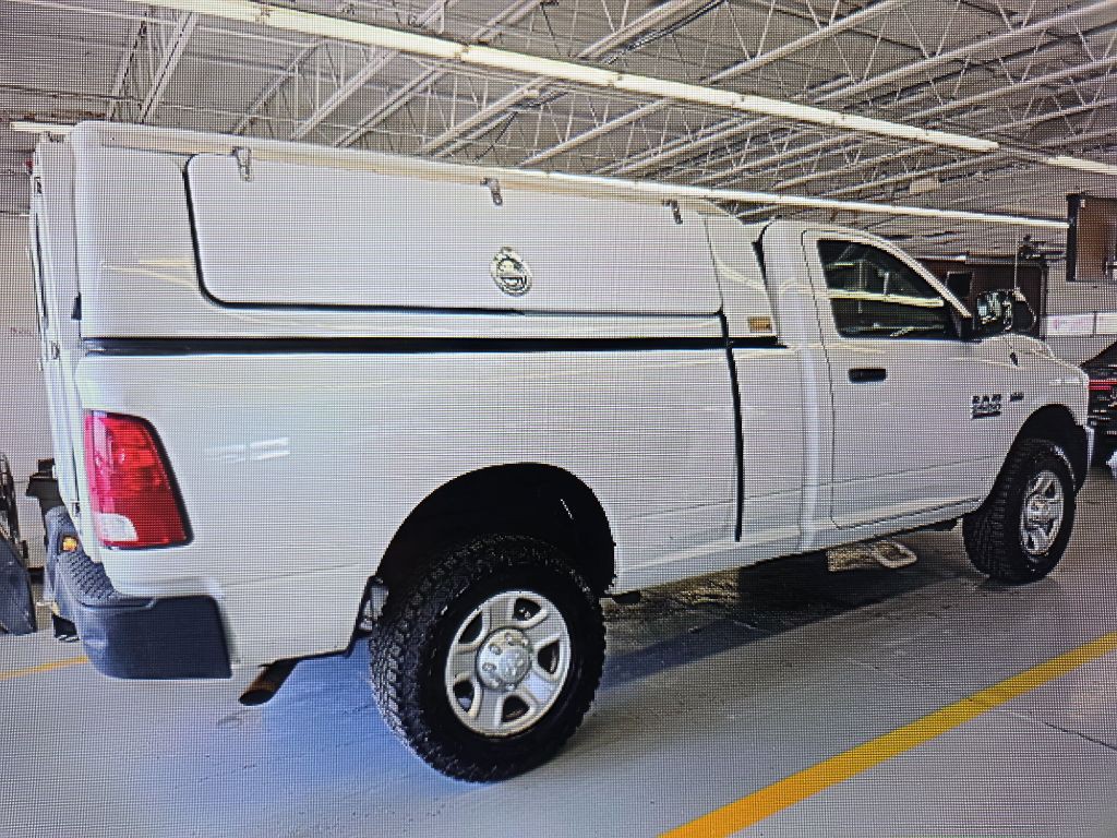 2015 RAM 2500 Image 3