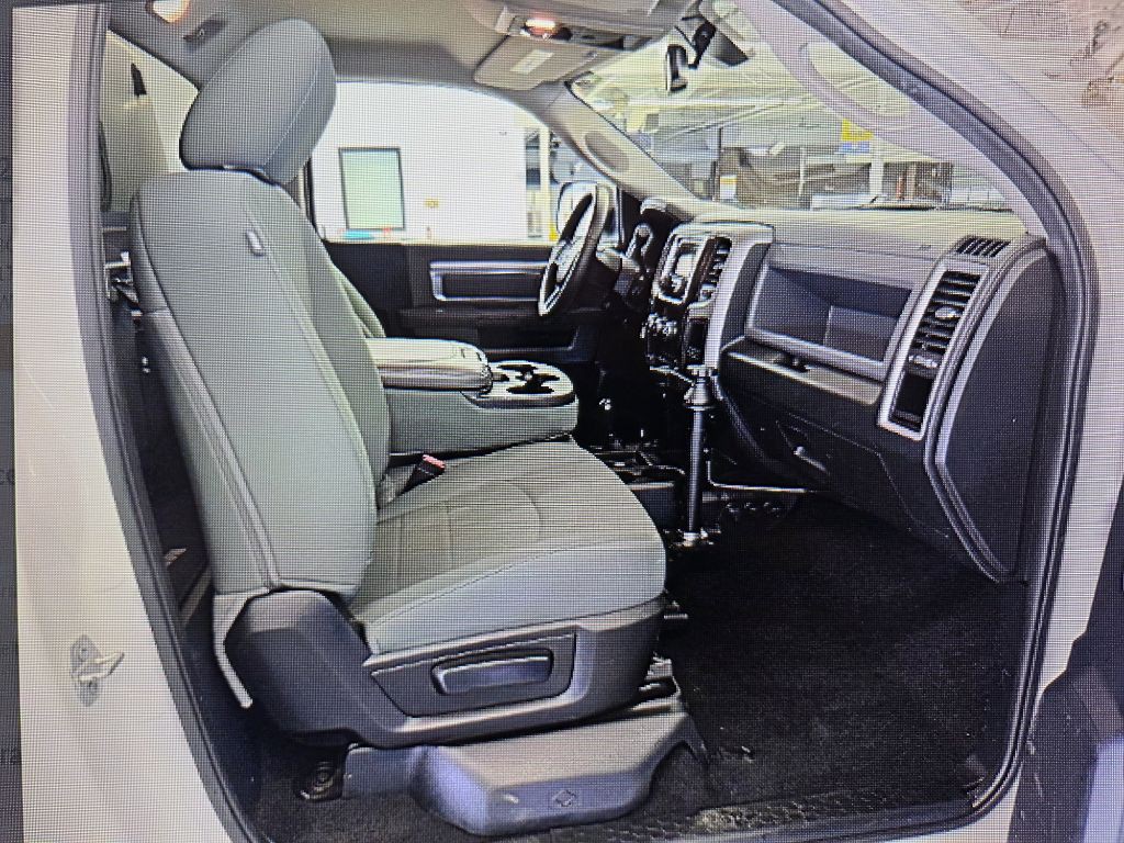 2015 RAM 2500 Image 10
