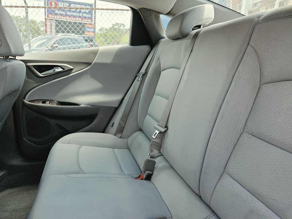 2021 Chevrolet Malibu Image 13