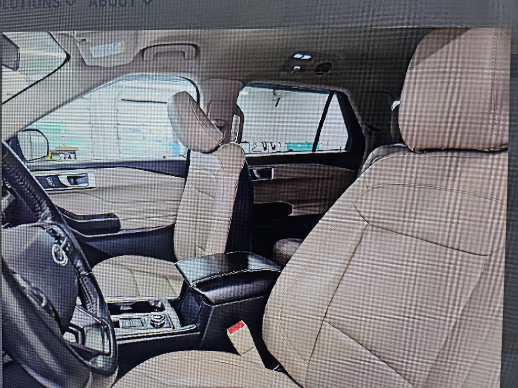 2020 Ford Explorer Image 10
