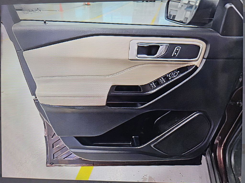 2020 Ford Explorer Image 12
