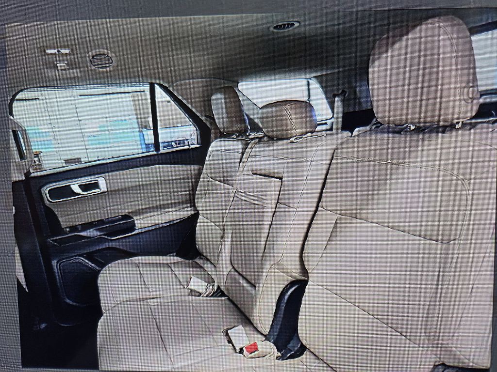 2020 Ford Explorer Image 13