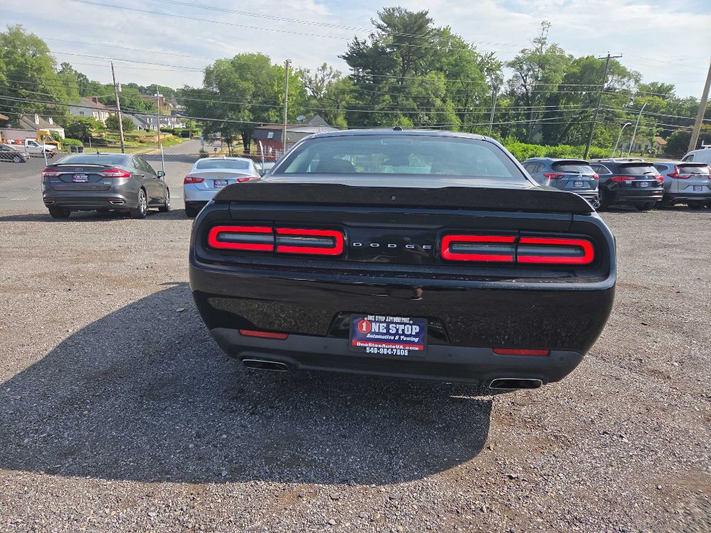2021 Dodge Challenger Image 4