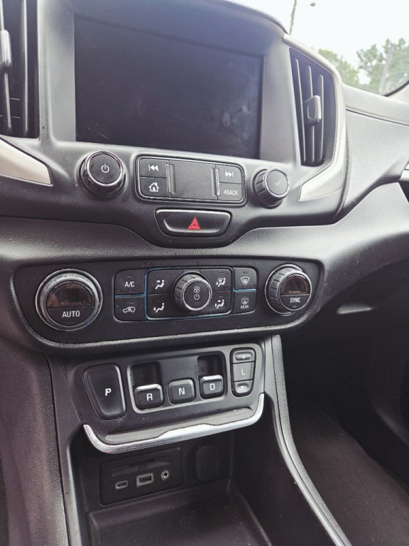 2020 GMC Terrain Image 22