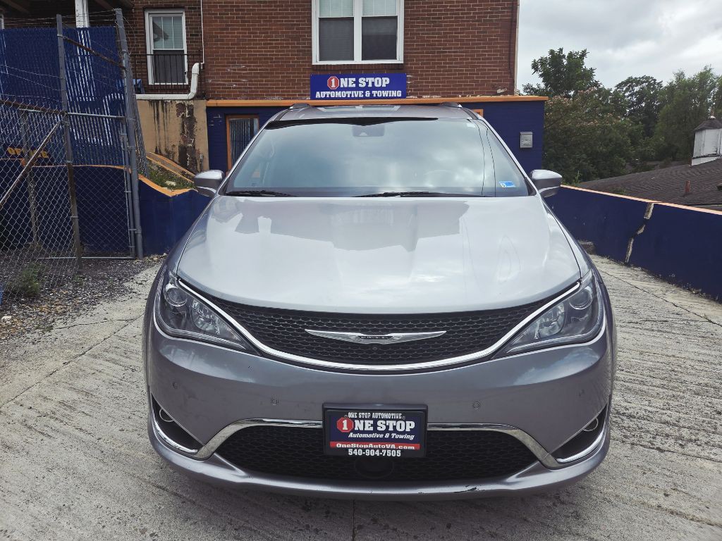2020 Chrysler Pacifica Image 1