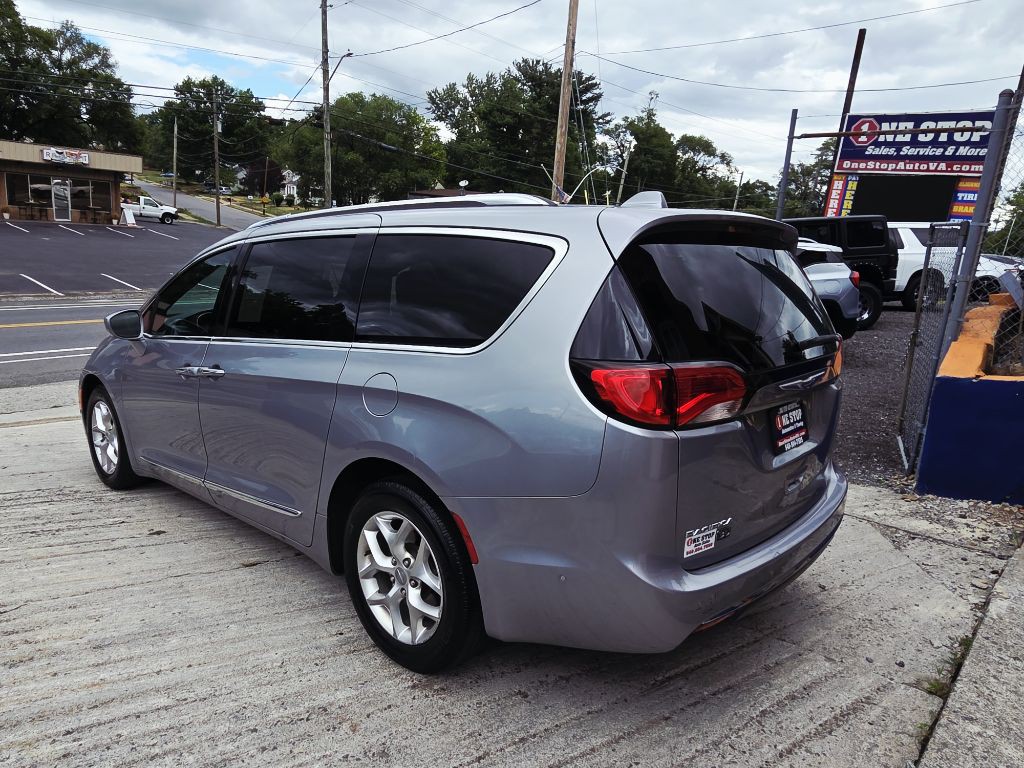 2020 Chrysler Pacifica Image 4