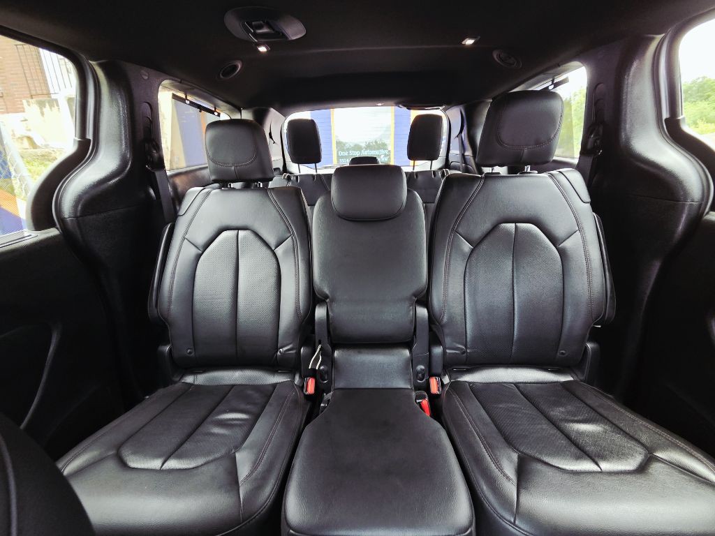 2020 Chrysler Pacifica Image 17