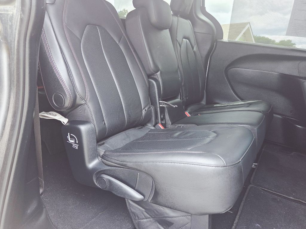 2020 Chrysler Pacifica Image 19