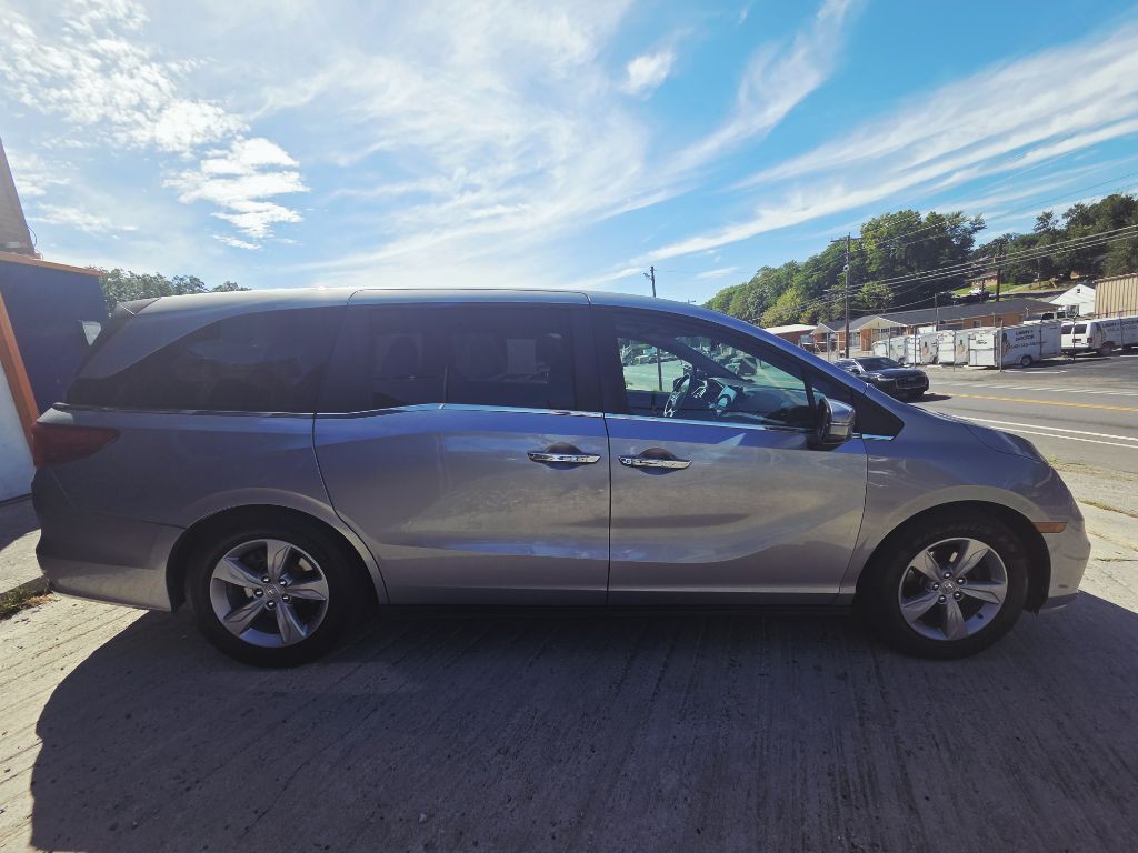 2018 Honda Odyssey Image 1