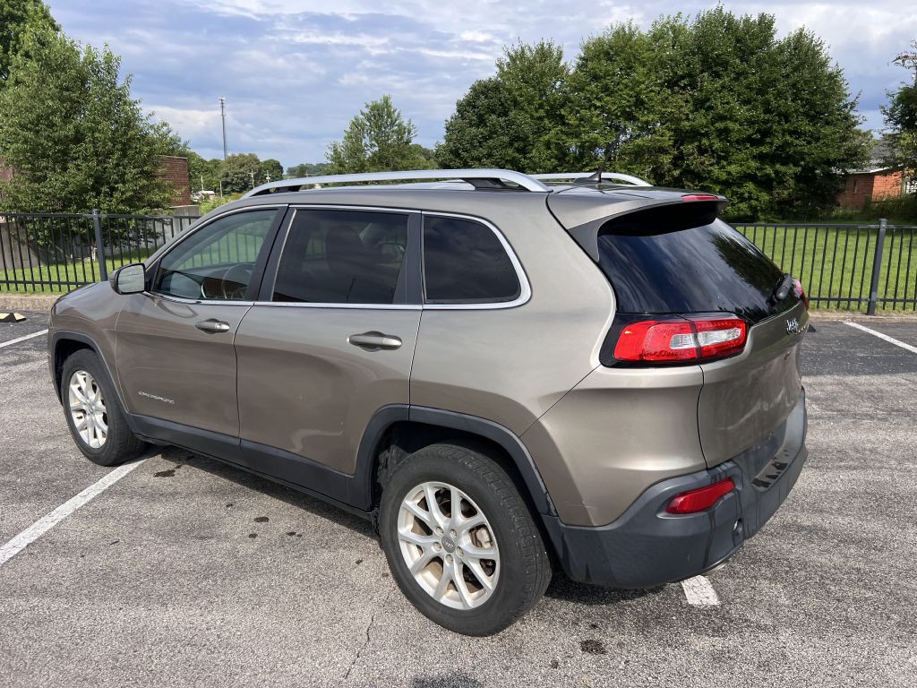 2017 Jeep Cherokee Image 7