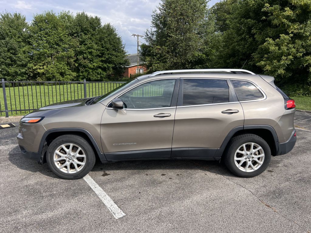 2017 Jeep Cherokee Image 8