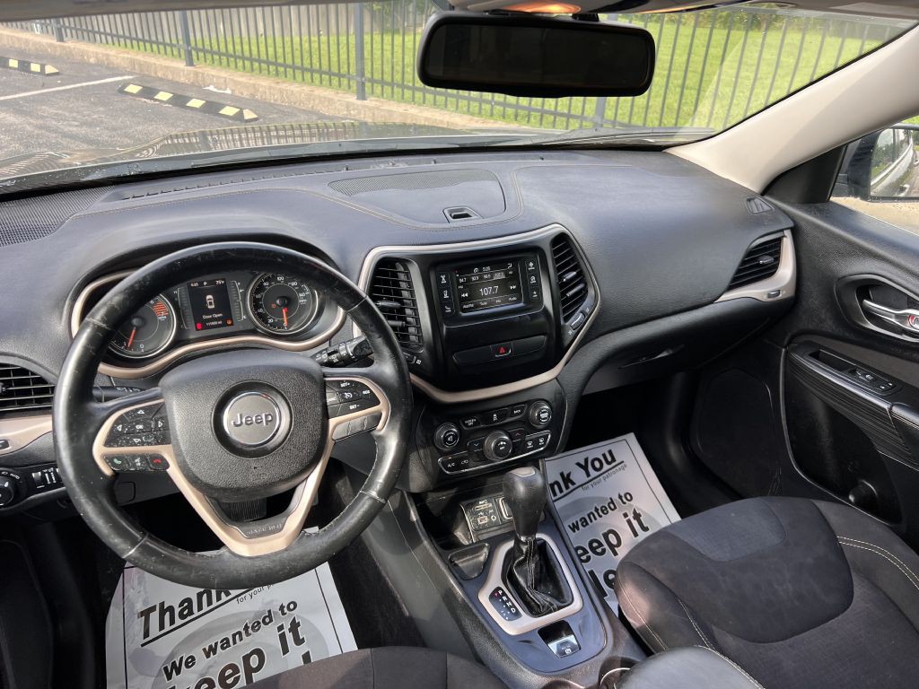 2017 Jeep Cherokee Image 11