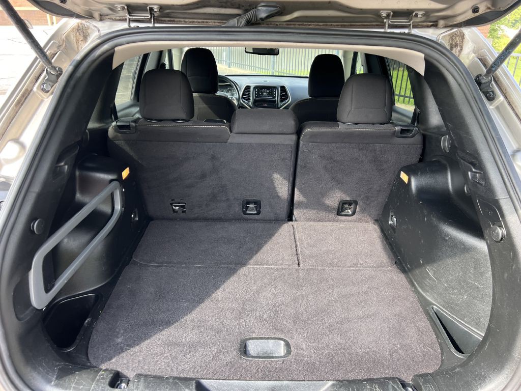 2017 Jeep Cherokee Image 12