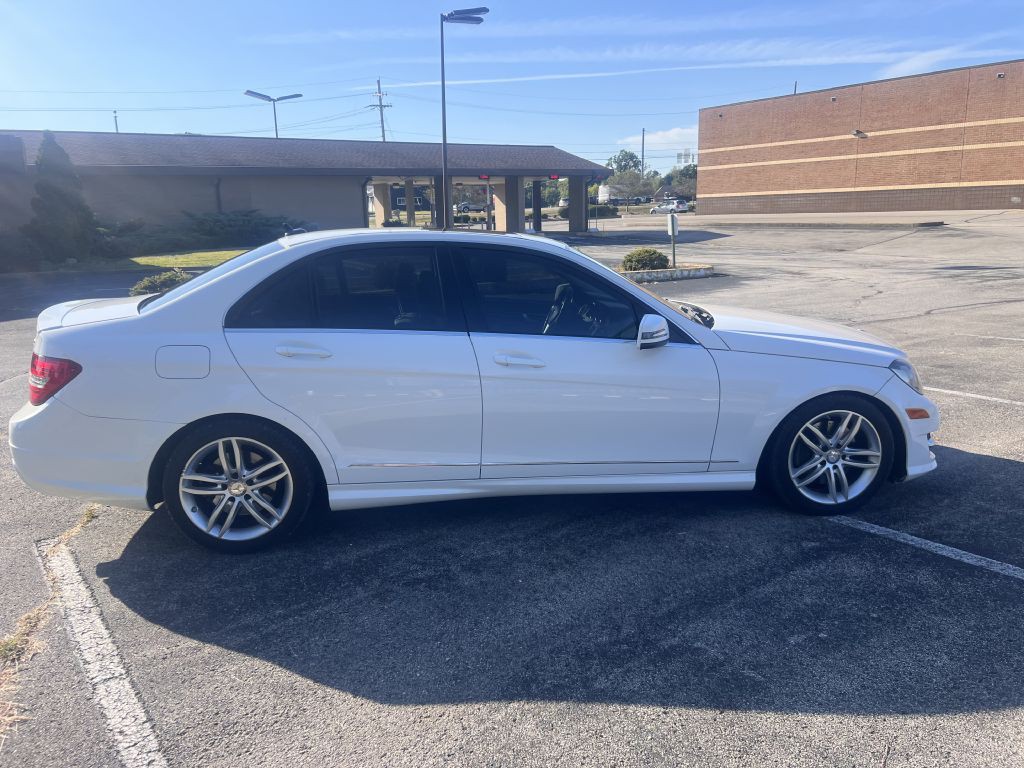 2013 Mercedes-Benz C-Class Image 4