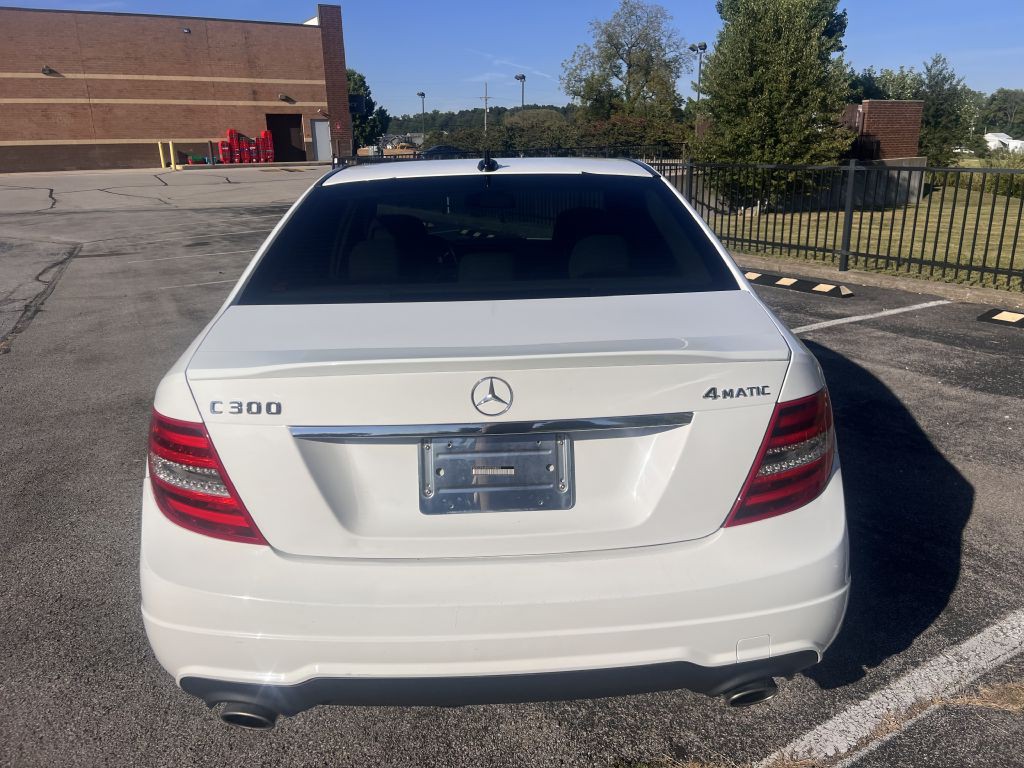 2013 Mercedes-Benz C-Class Image 6