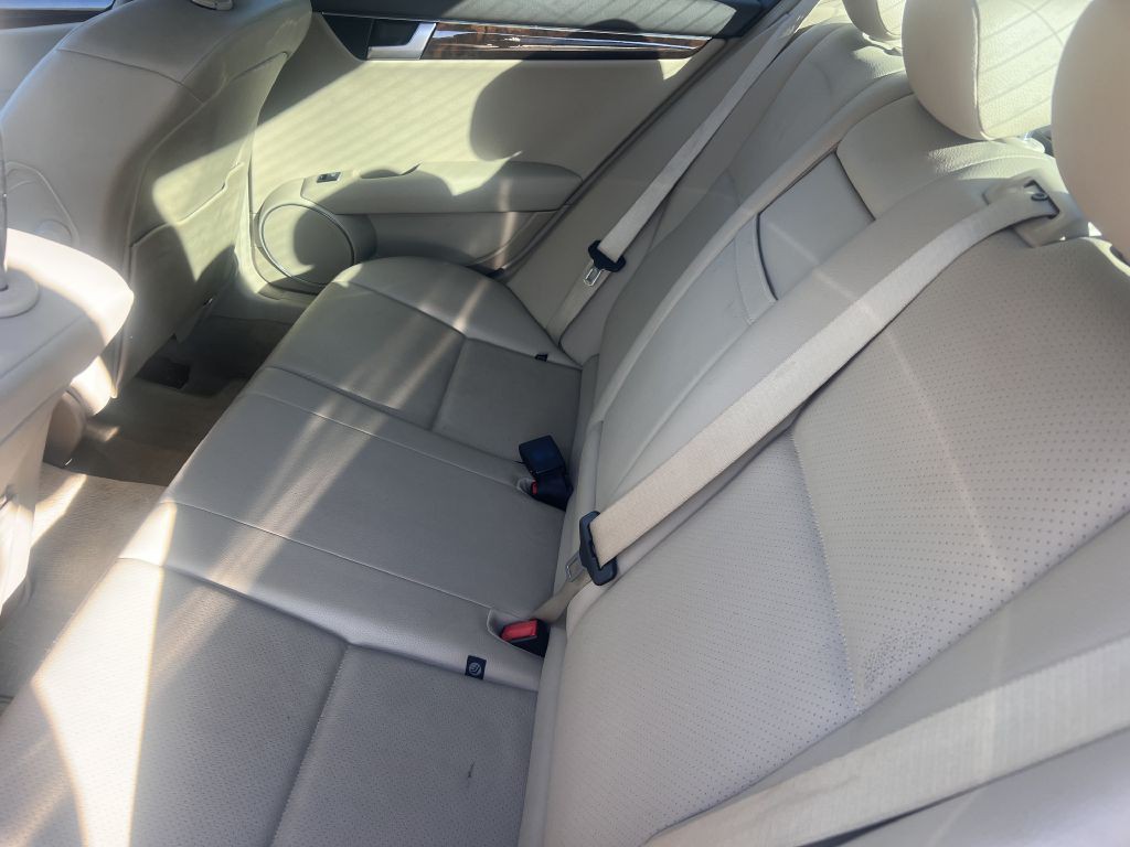 2013 Mercedes-Benz C-Class Image 11