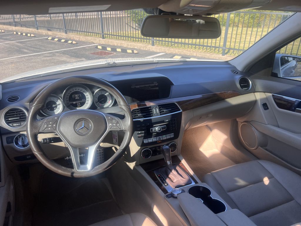 2013 Mercedes-Benz C-Class Image 12