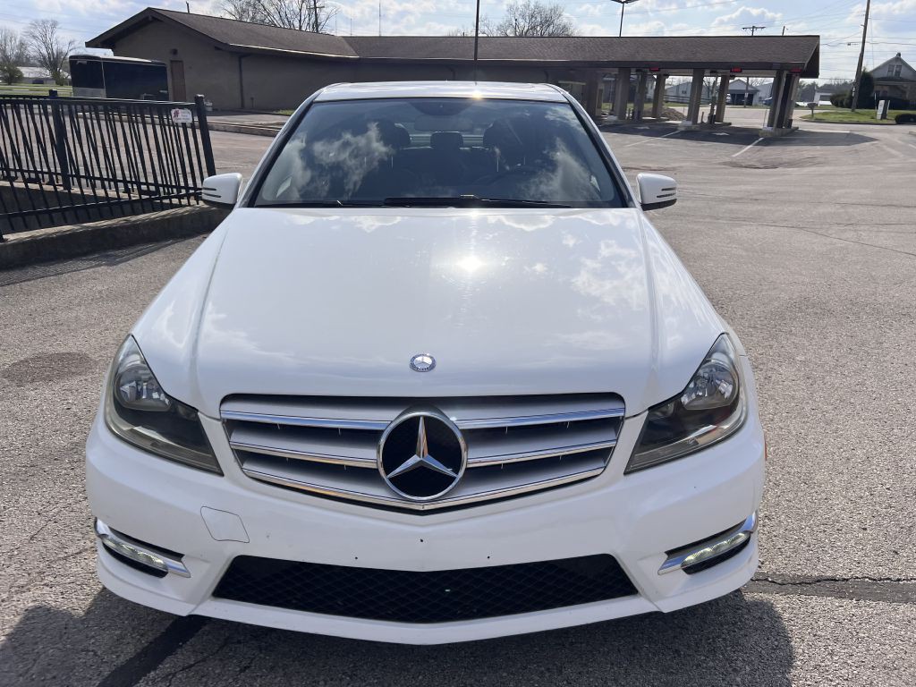 2013 Mercedes-Benz C-Class Image 2