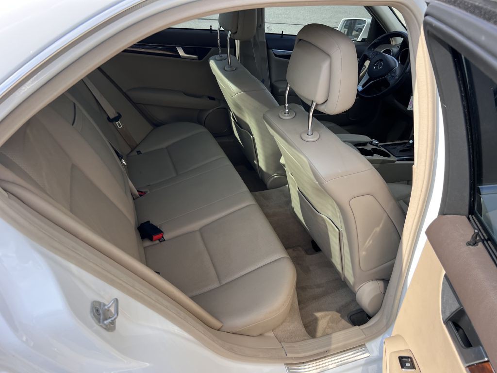 2013 Mercedes-Benz C-Class Image 12