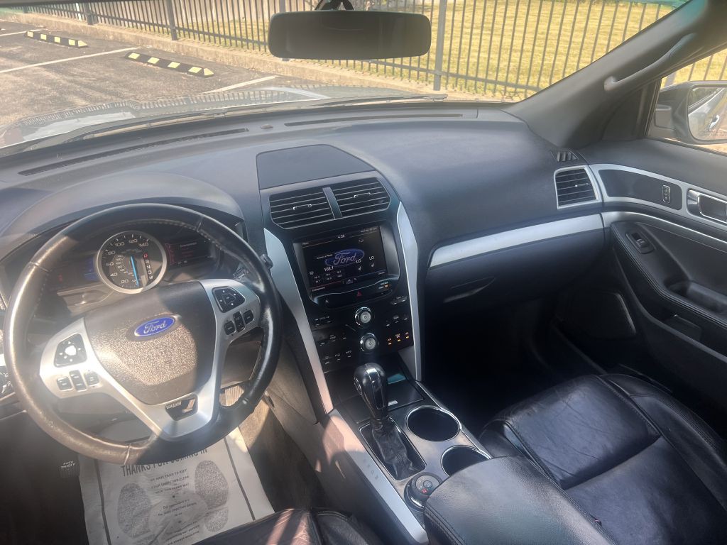 2013 Ford Explorer Image 11