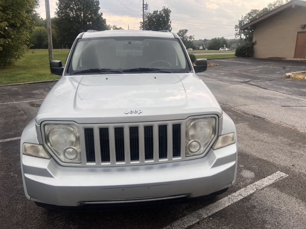 2009 Jeep Liberty Image 2
