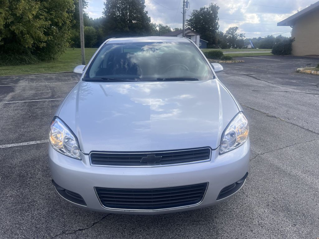 2009 Chevrolet Impala Image 2