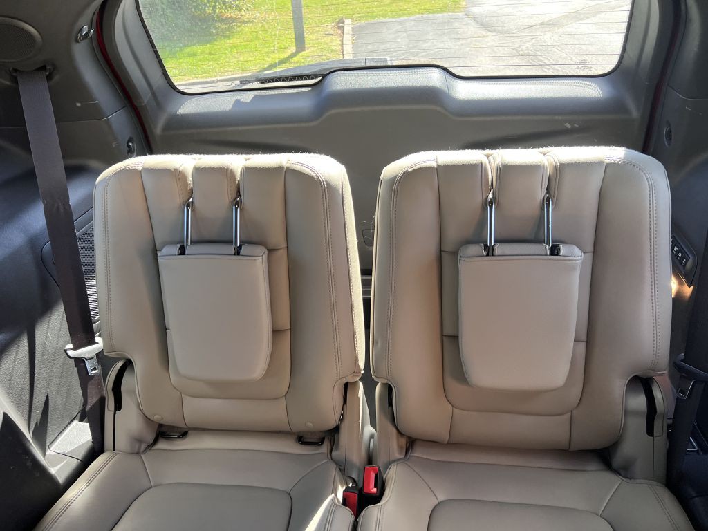 2015 Ford Explorer Image 12
