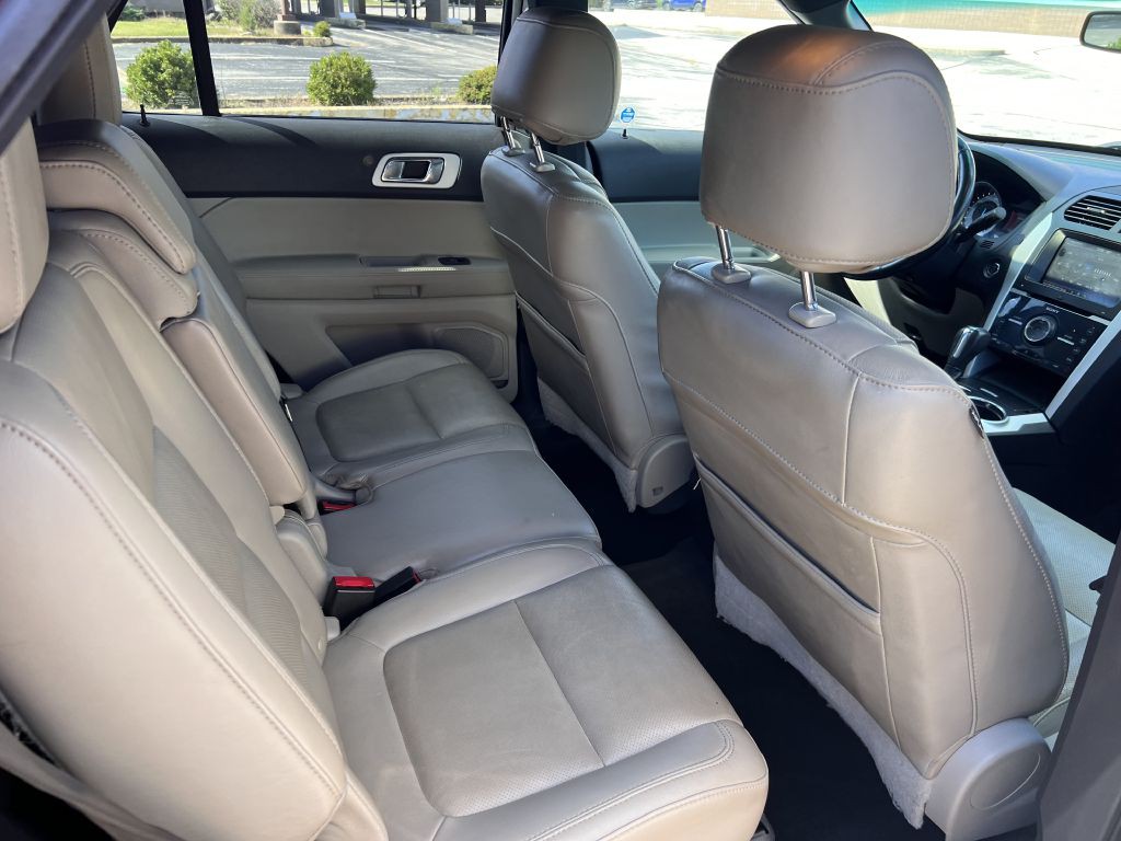 2015 Ford Explorer Image 14