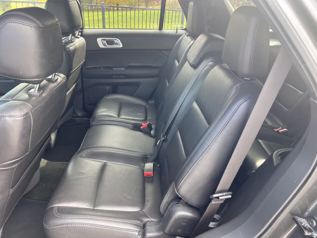 2015 Ford Explorer Image 10