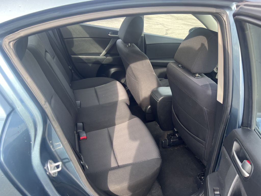 2010 Mazda Mazda3 Image 11